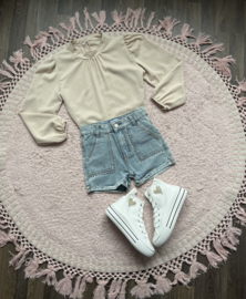 Hoge sneaker offwhite met hartje