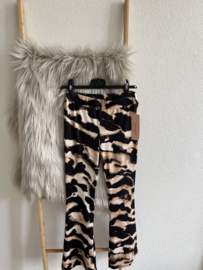Broek flared