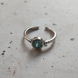 Ring met steentje