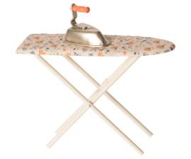 Maileg Iron and Ironing Bord