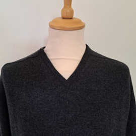 William Lockie lamswollen pullover Dutch Fit V-hals, Charcoal