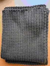IrelandsEye Knitwear Sjaal gebreid in ribbel patroon, Forest Marle