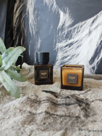 Reuk set amber