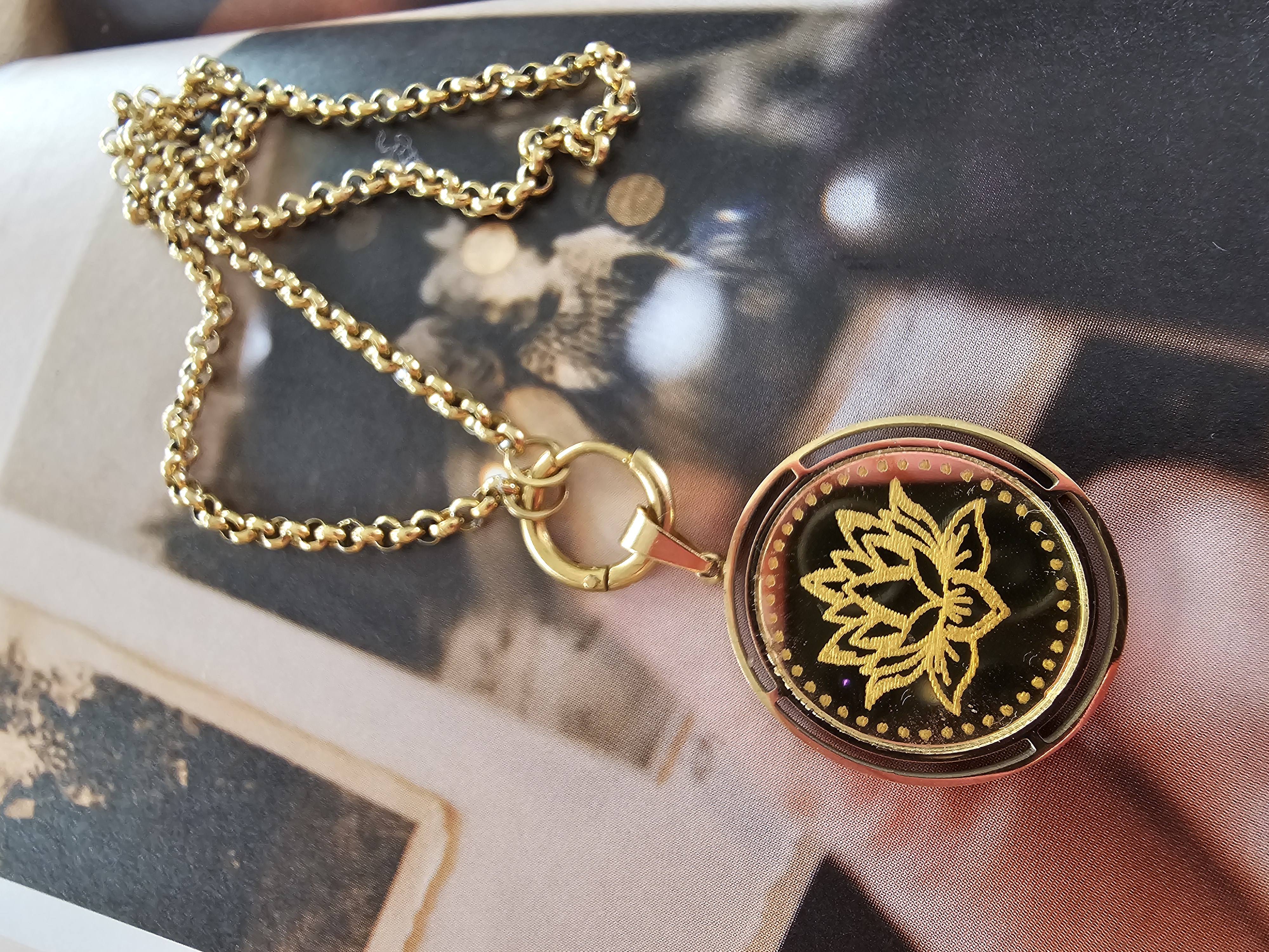 BirthFlower pendant