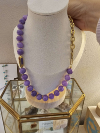 Lila edelsteen grote bollen ketting