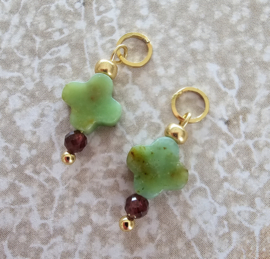 Bedeltjes Australian Jade en Granaat