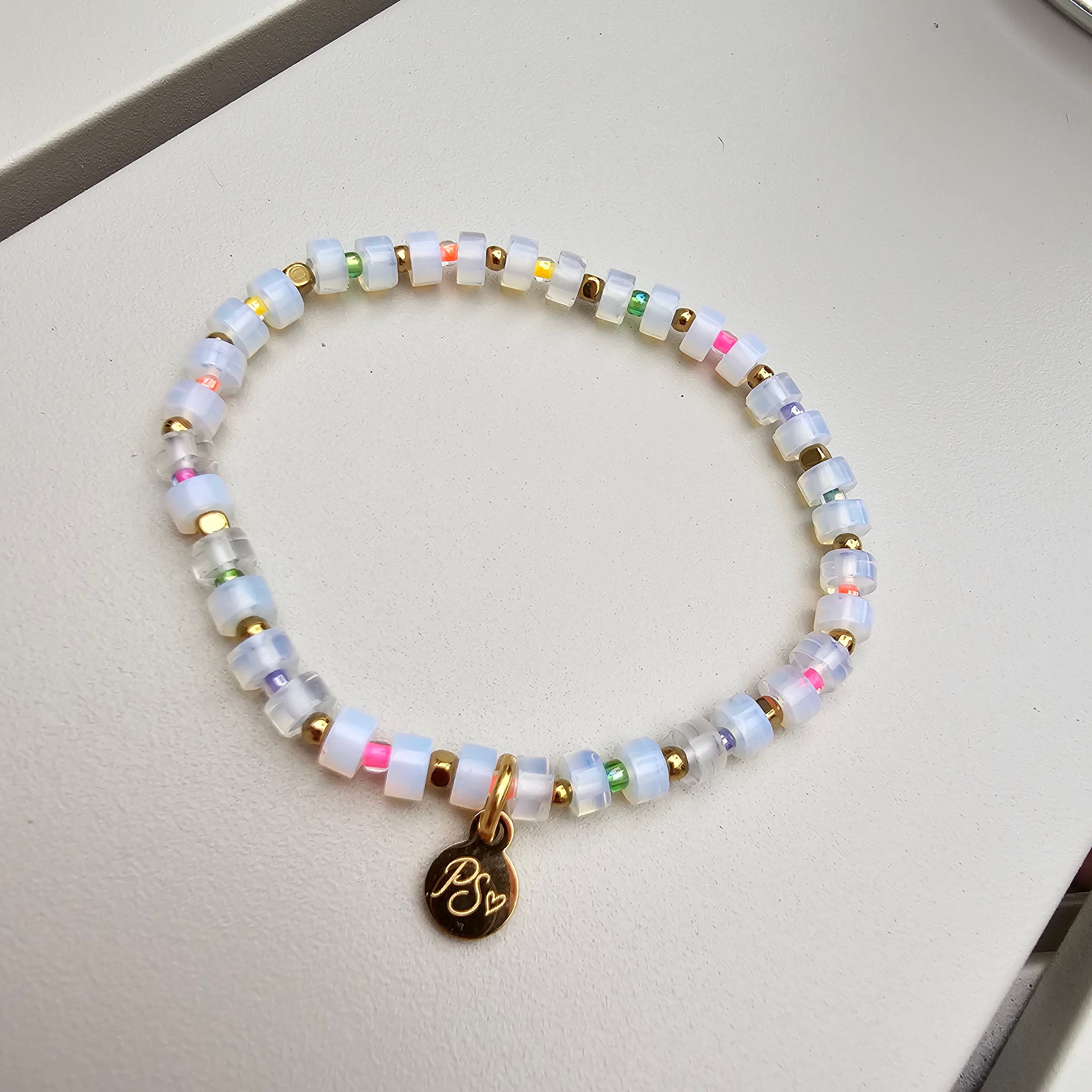 Opaline disk armbandje