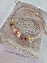 Custom made Bewustwordings armband dames