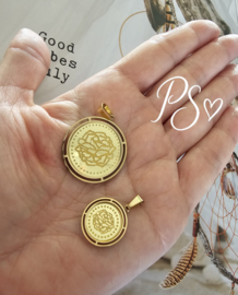 BirthFlower pendant