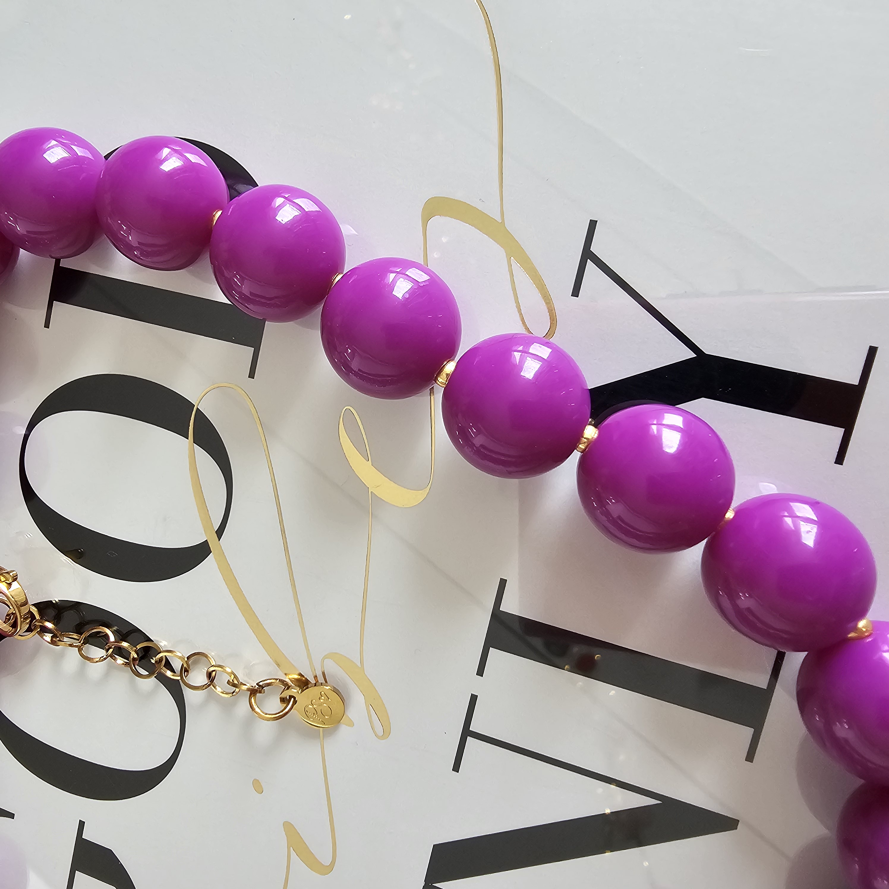 Kauwgombal ketting magenta Paars