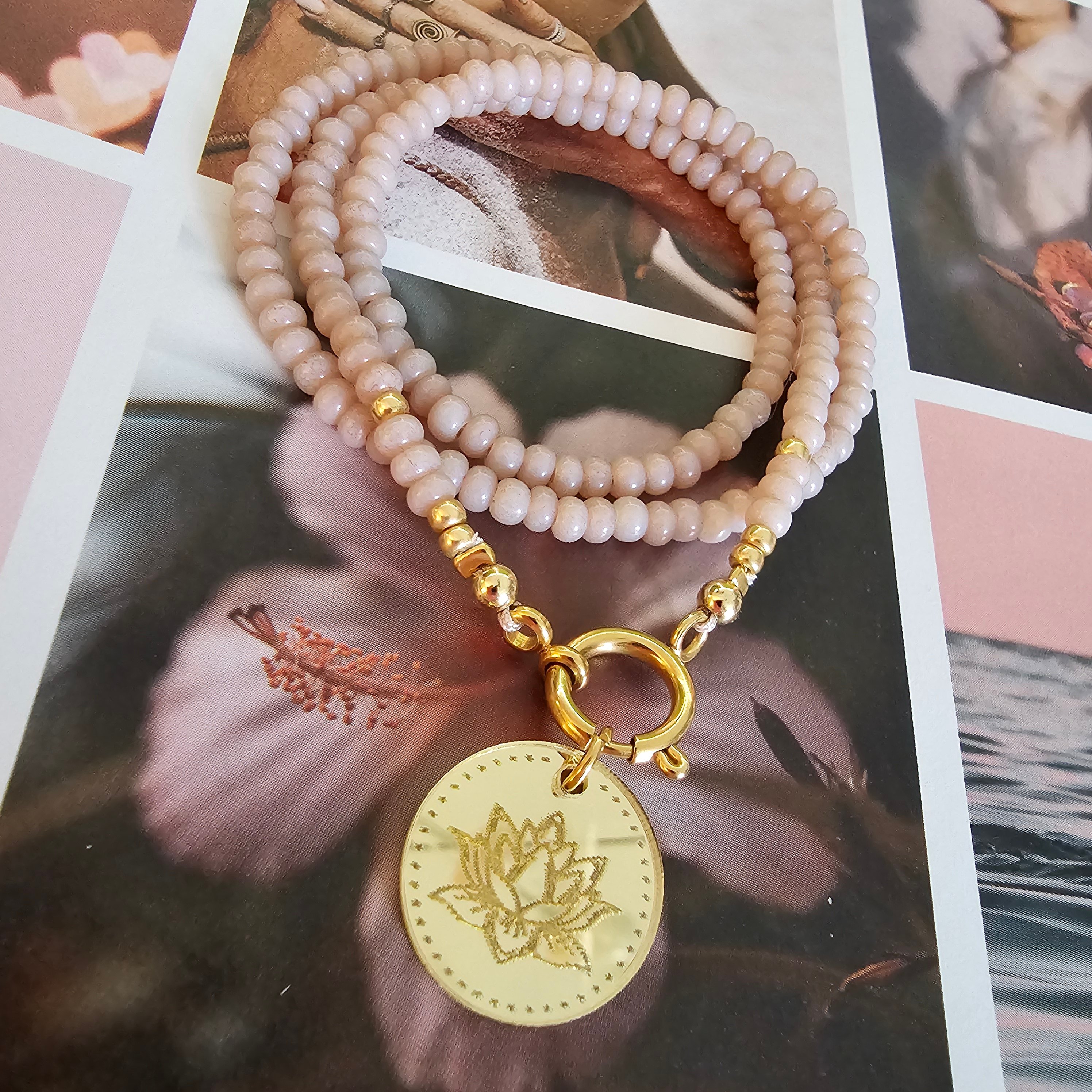 Roze Miyuki ketting met Waterlelie pendant