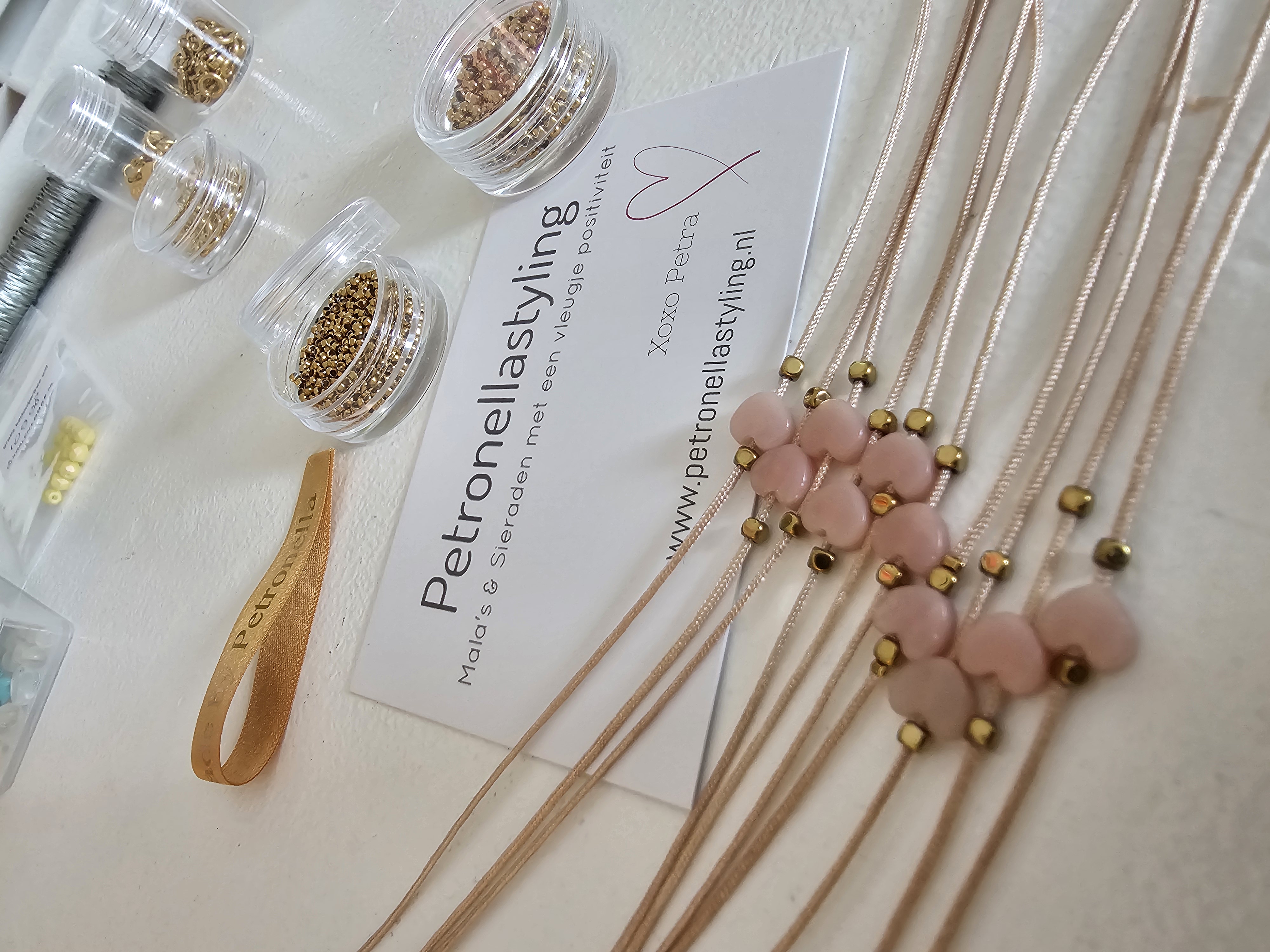 Viviane retraite armbandjes