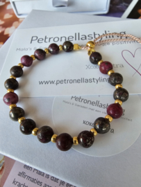 Pyriet Mala in moedergesteente