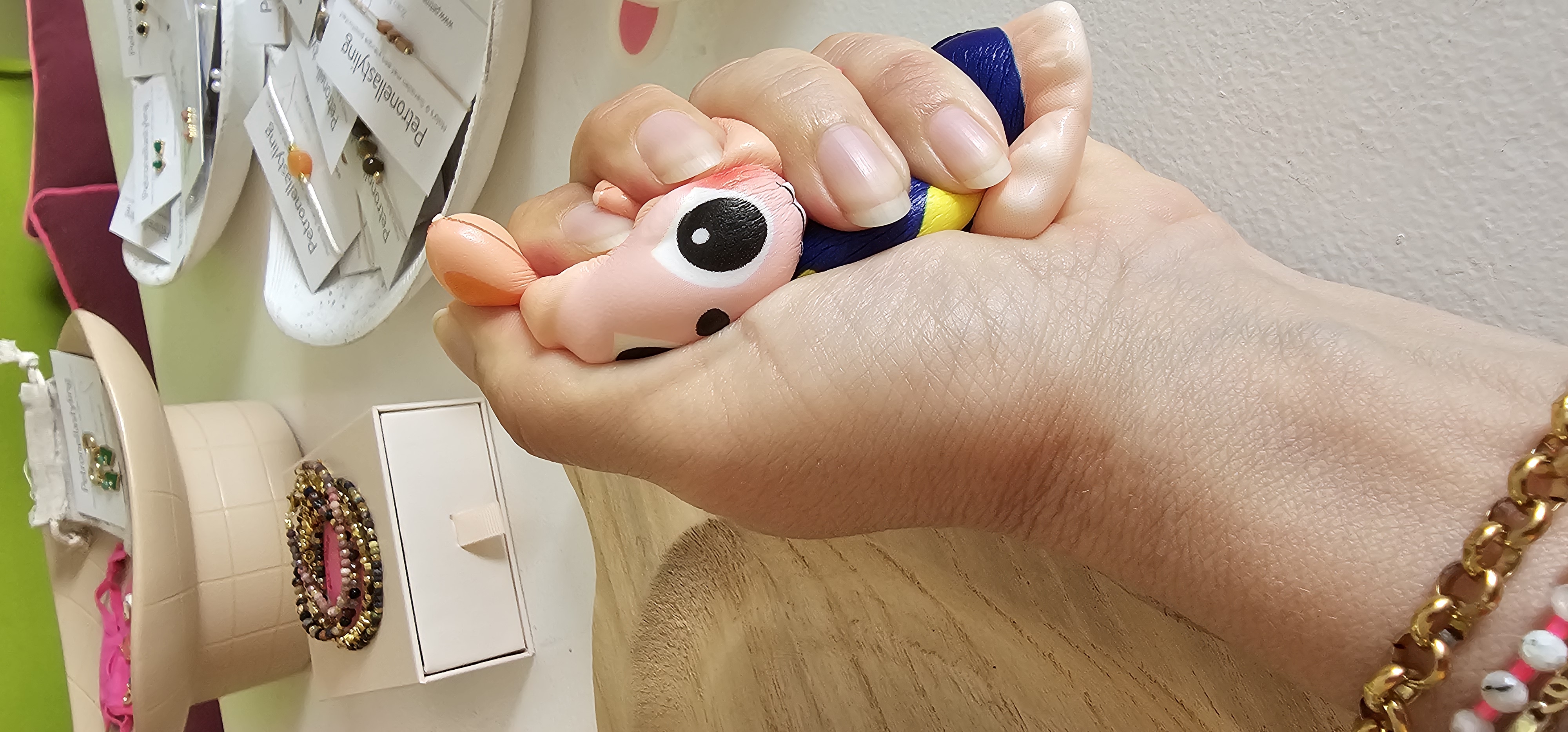 Labubu look alike (Lafufu) squishy met je naam