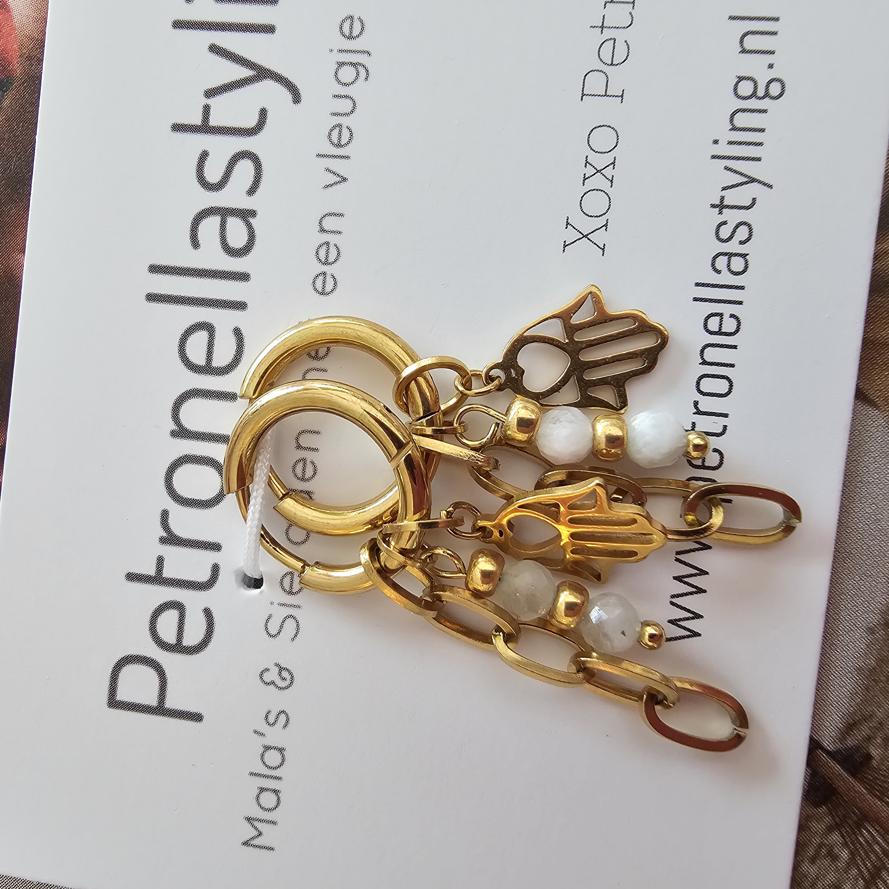 Hamsa handje met Maansteen oorbellen
