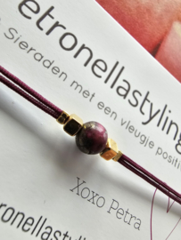 Pyriet in moedergesteente