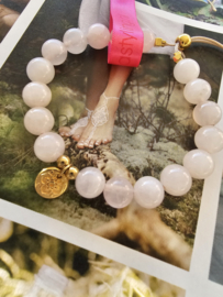 Rozenkwarts met boho muntje