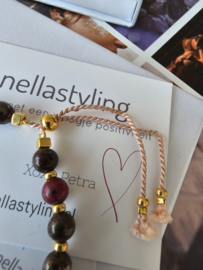 Pyriet Mala in moedergesteente