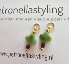 Bedeltjes Australian Jade en Granaat