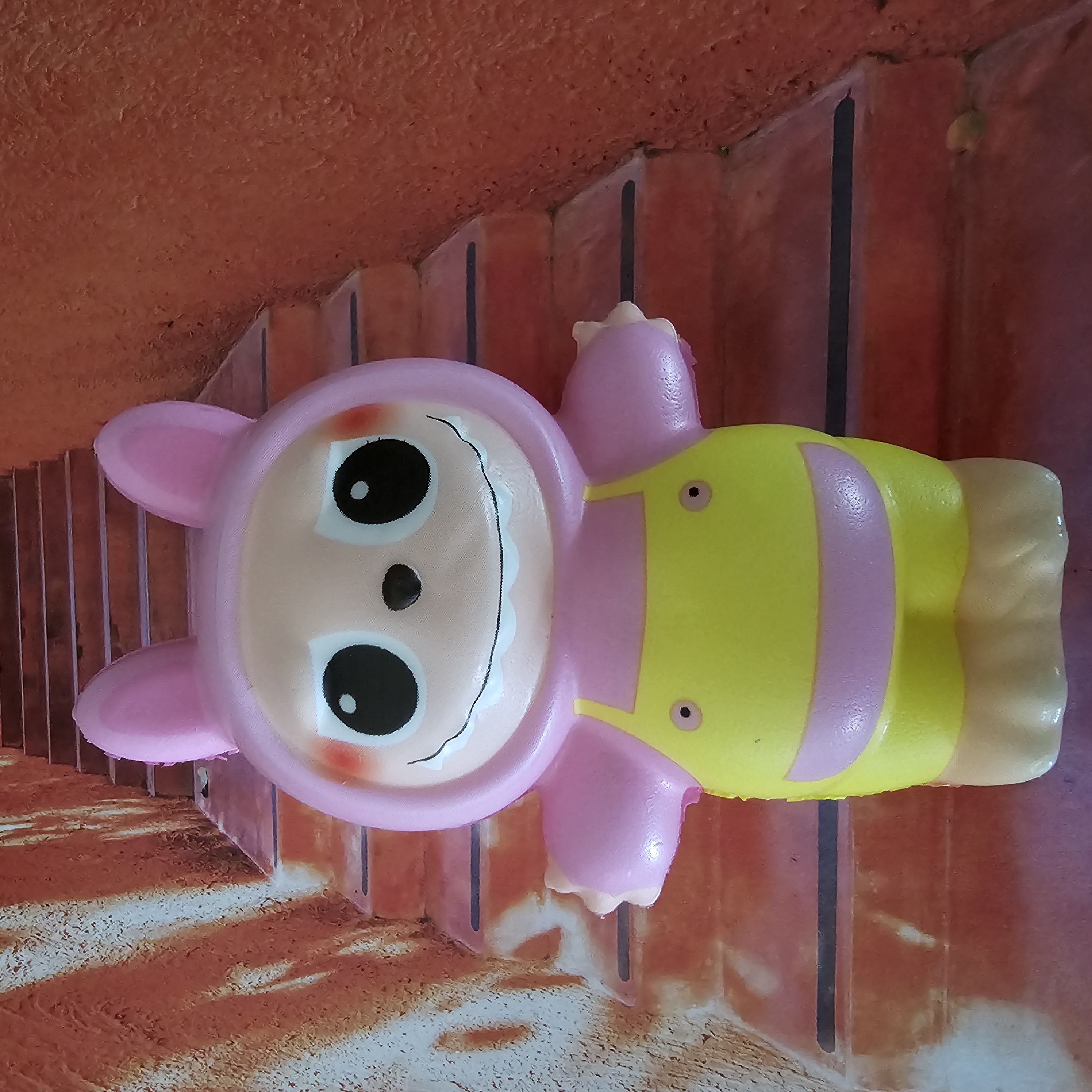 Labubu look alike (Lafufu) squishy met je naam
