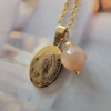 Heilige Maria pendant met Maansteen