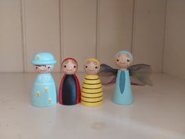 Voorjaars pegdolls met blauwe vlinder, set