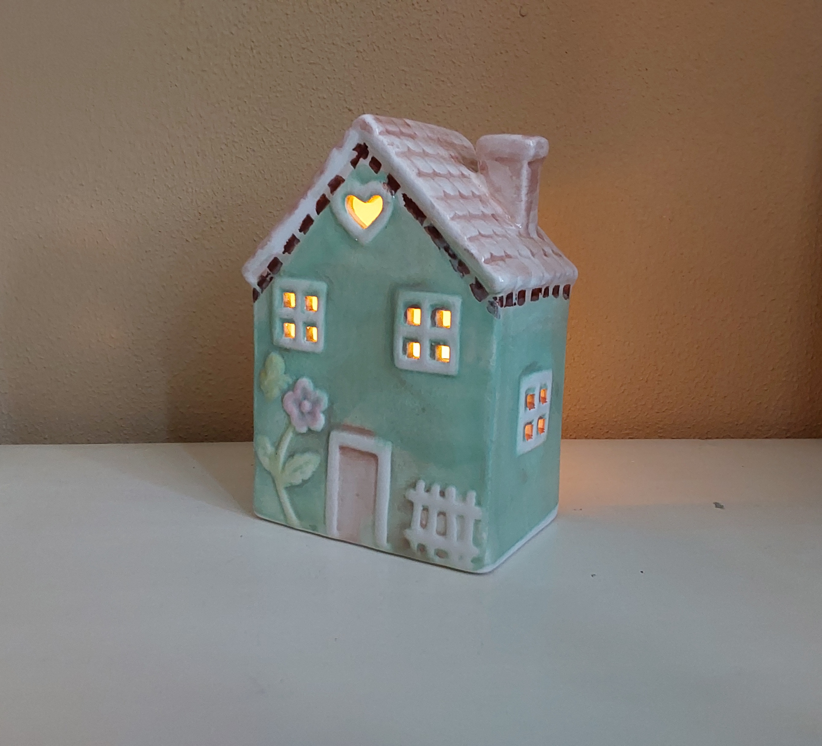 Huisje van keramiek met waxinelichtje,  groen klein