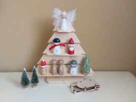 Houten kerstboom met schapjes