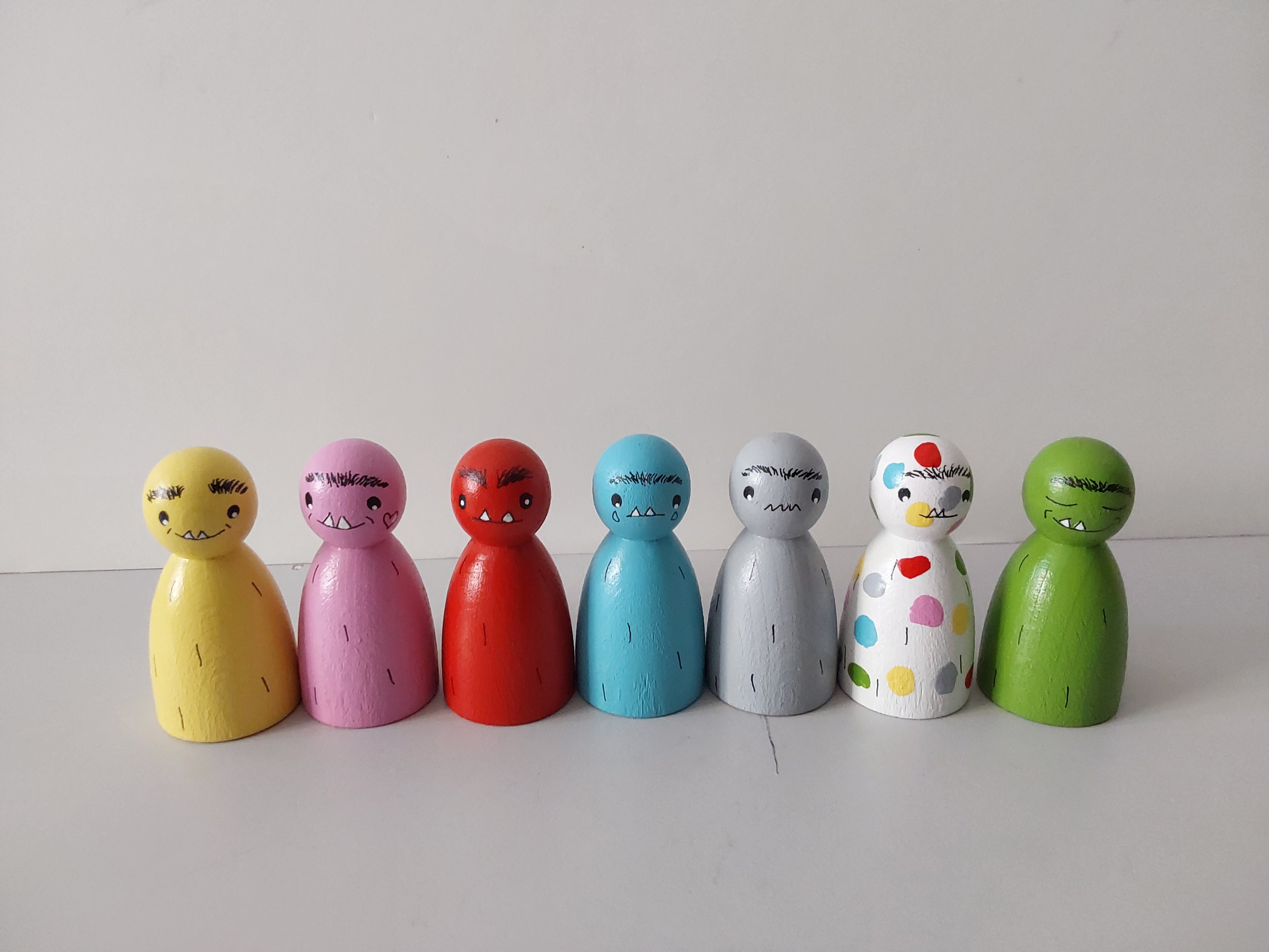 Kleurenmonsters, set van 7 pegdolls