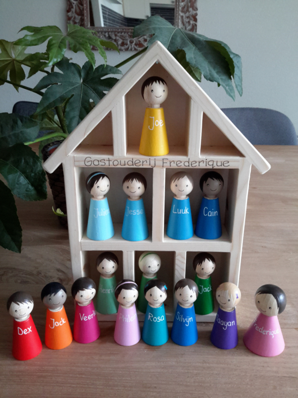 bloem Ja Megalopolis Peg dolls/houten poppetjes voor de kinderopvang | Producten | Atelier-Nouk