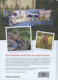 Hobbyboek Arne & Carlos breien de bloemetjes buiten (NL)