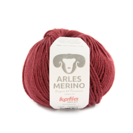 Katia Arles Merino Robijnrood