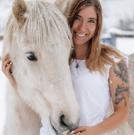 Freyja silver: pendant Icelandic horse