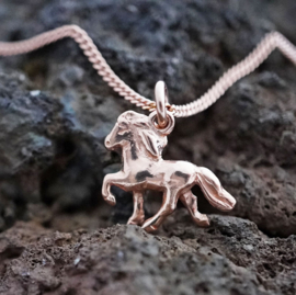 Skelmir silver gold plated: pendant Icelandic horse