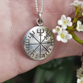 Vegvísir silver: pendant Icelandic magic symbol