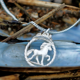 Freyja silver: pendant Icelandic horse