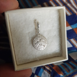 Vegvísir Power Tölter silver: charm Icelandic magic symbol with Icelandic horse