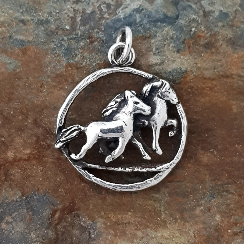 Félagi silver: pendant Icelandic horse
