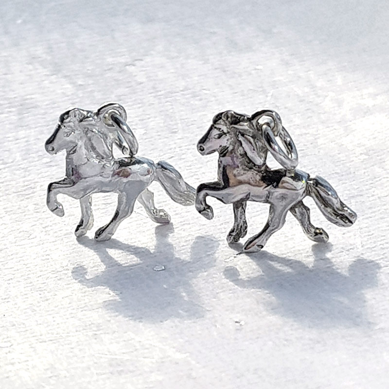 Skelmir silver: pendant Icelandic horse