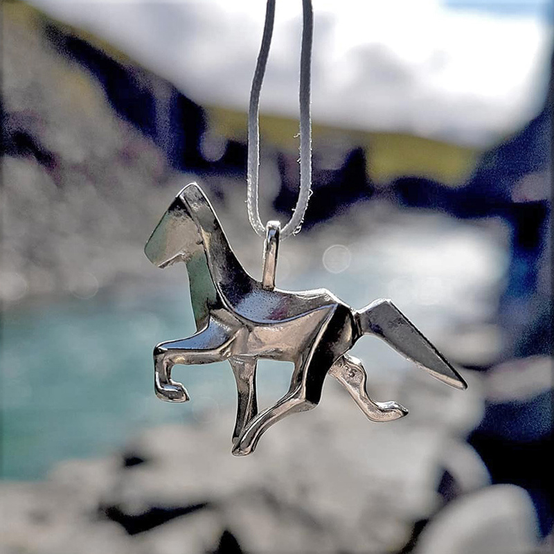 Elska silver: pendant Icelandic horse