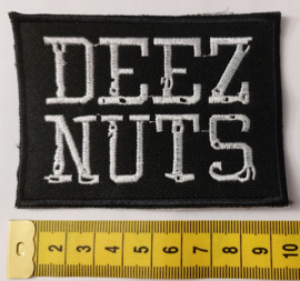 Deez Nuts - logo