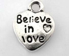 Hartje met tekst "Believe in love ", per 15 stuks