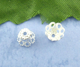 Filigraan kralenkapjes silverplated, per 25 stuks