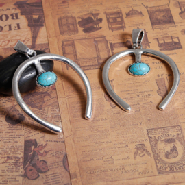 Boho XL hanger met howliet steen, per stuk