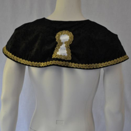 Volwassen schouder cape met sleutel gat.