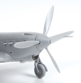 Zvezda | 7327 | Soviet Fighter Yak-1 | 1:72
