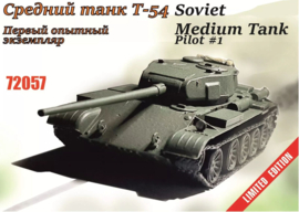 Zebrano | 72057 | T-54 Soviet medium tank. Pilot #1 | 1:72