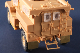 HobbyBoss | 80156 | COUGAR 4X4 MRAP | 1:35