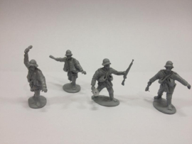 EWM | ww1ger11 | 4 German Grenadier stormtroopers | 1:72