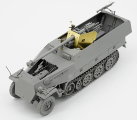 Border Model | BT-043 | Sd.Kfz.251/22 w 7.5cm PaK 40 "Pakwagen" | 1:35